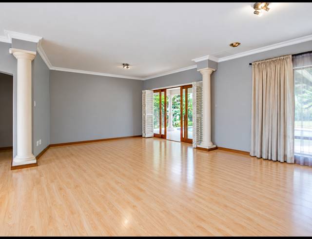 5 BEDROOM FREEHOLD FOR SALE IN FAERIE GLEN